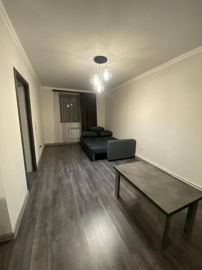 2 Cosy Apartment In Townhouse Near Airport Evn Geghanist  Екстер'єр фото