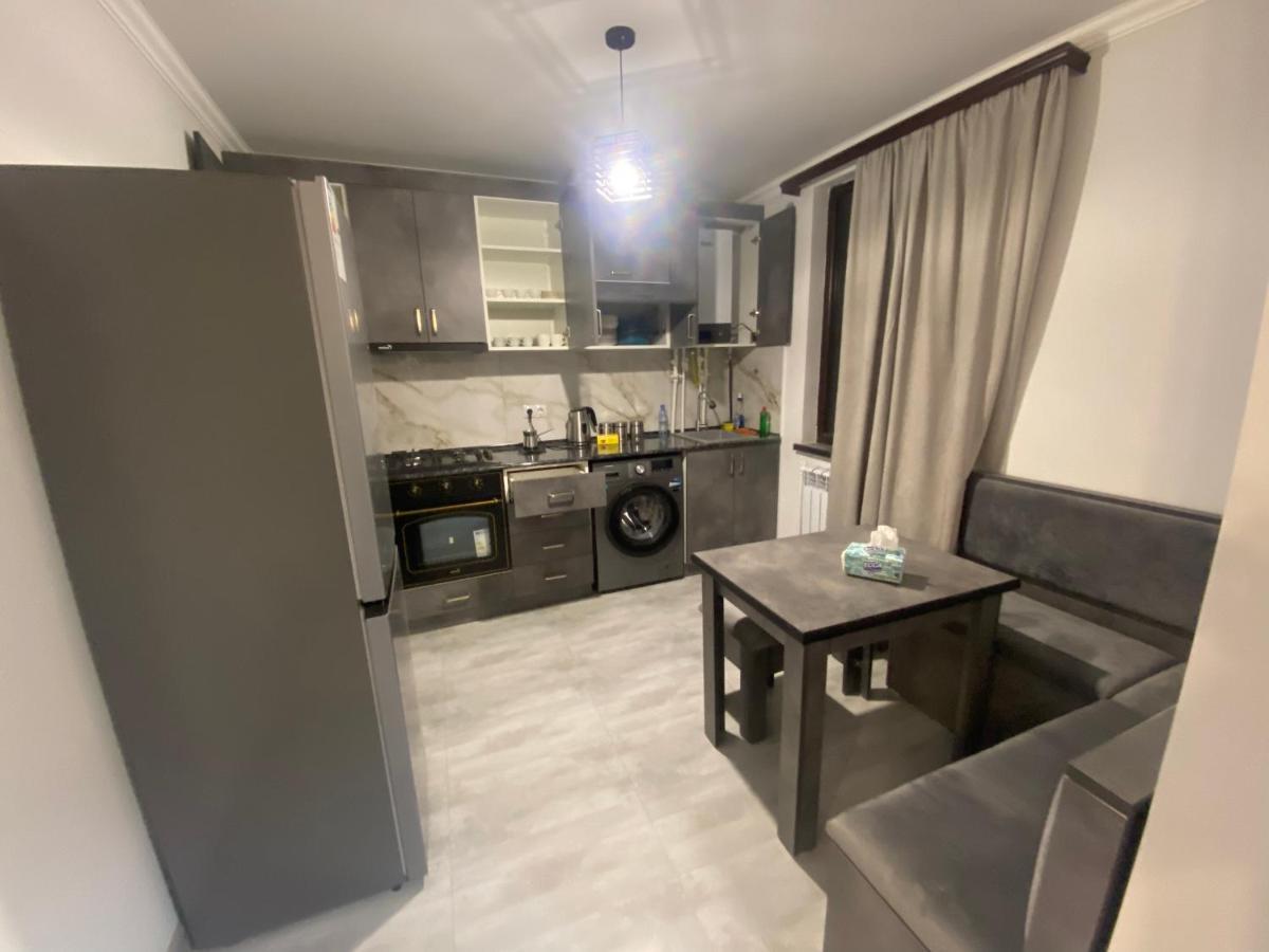 2 Cosy Apartment In Townhouse Near Airport Evn Geghanist  Екстер'єр фото